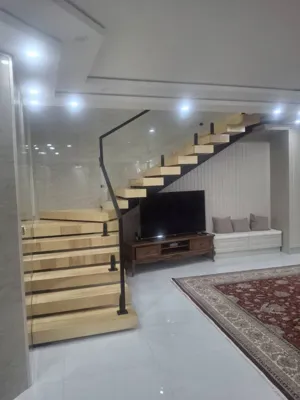 اجرای پله پیچ چوبی و فلزی در اصفهان&nbsp;