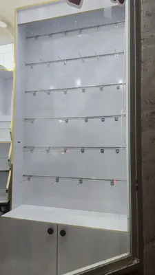 استند رگال در اصفهان