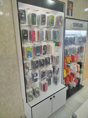 استند رگال موبایل در اصفهان
