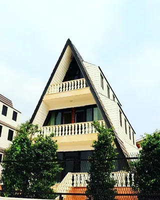 سقف شیروانی ویلایی