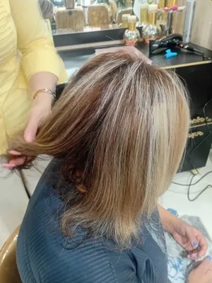 رنگ و لایت مو رشت