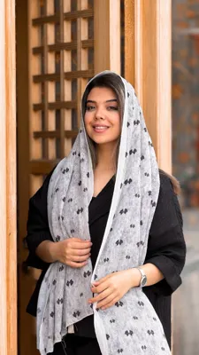شال برشکا خال دار