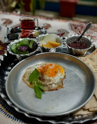 صبحانه در کباب و بریانی ترمه