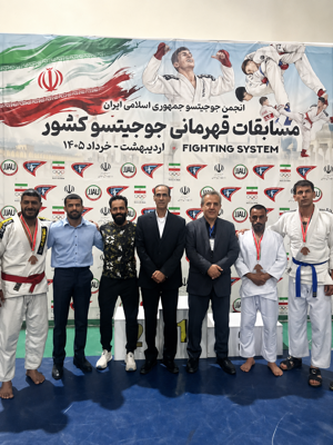 دریافت مدال تیم آقایان در مسابقه کشوری ۱۴۰۵