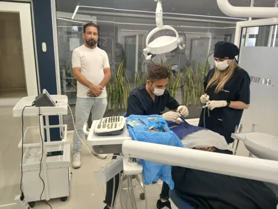 ابتسامه