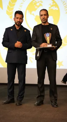 محسن اکبری