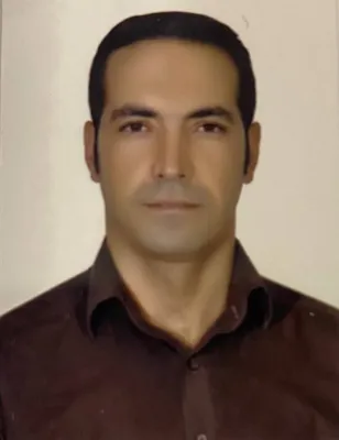 محسن اکبری