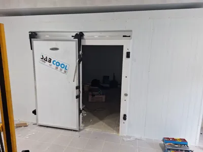 اجرای&nbsp;سردخانه زیر صفر در شیراز