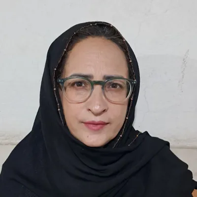 مریم دهقان حسامپور

