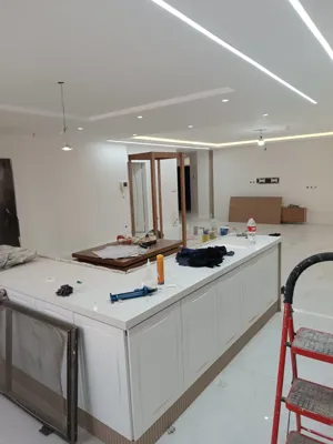 نقاشی ساختمان و کاغذ دیواری در اصفهان&nbsp;