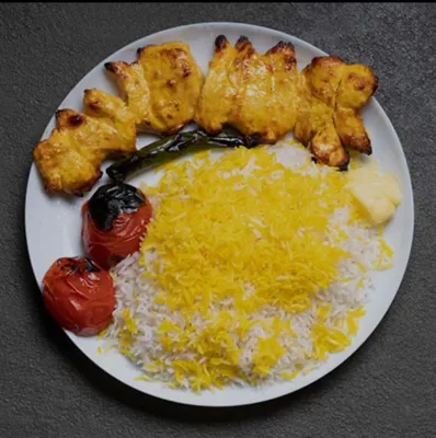 چلو جوجه کباب_2450000ریال توضیحات : جوجه کباب هر سیخ 200_210 گرم_برنج 380 گرم _ دورچین