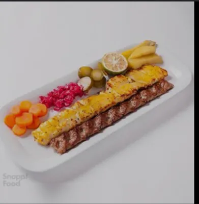 خوراک میکس_1500000 ریال
توضیحات : یک سیخ کوبیده گوشت 95 گرم_یک سیخ کوبیده مرغ 95 گرم_دورچین کامل